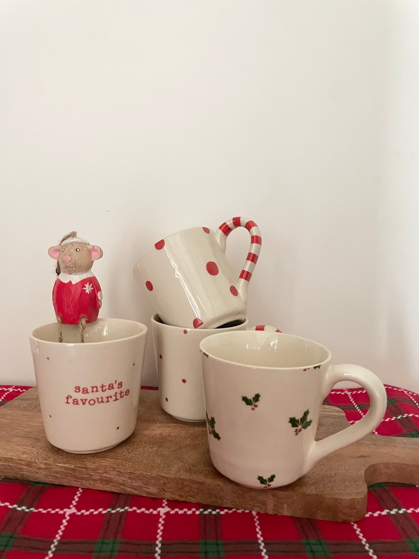 Xmas Mugs - Set of 4